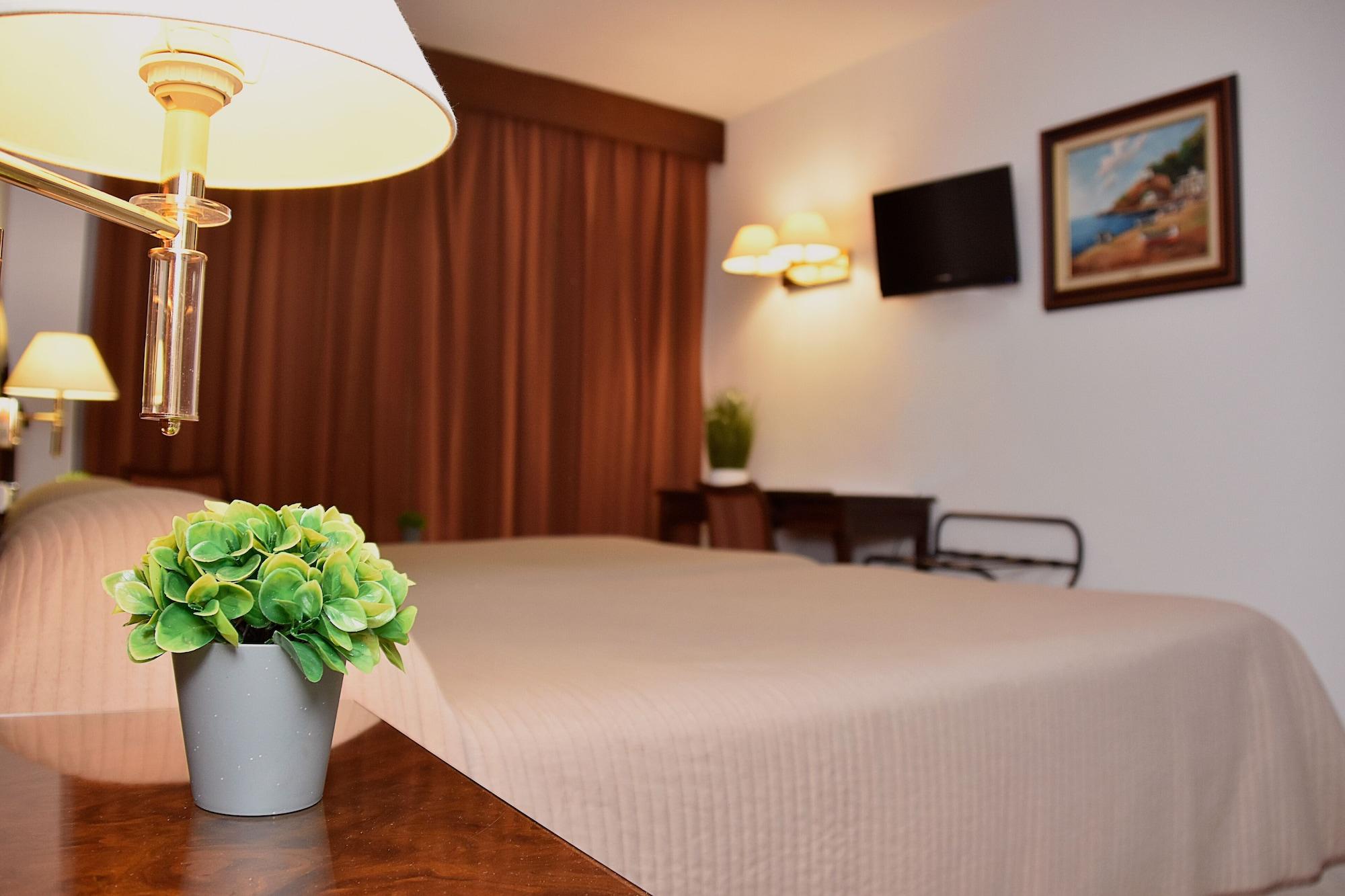 โฮเต็ล ทูเรีย Hotel บาเลนเซีย ภายนอก รูปภาพ