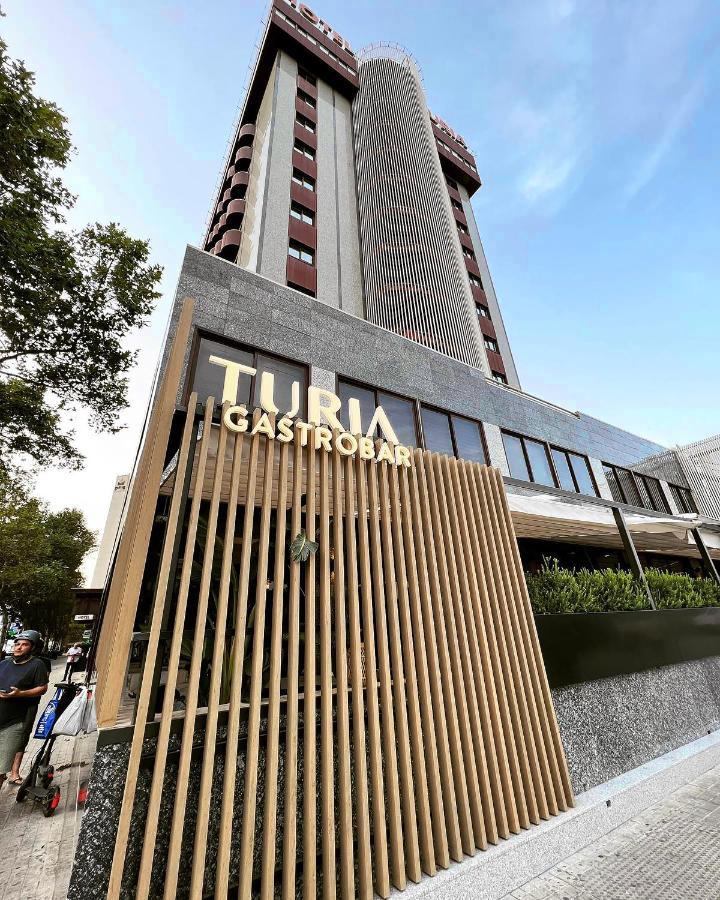 โฮเต็ล ทูเรีย Hotel บาเลนเซีย ภายนอก รูปภาพ